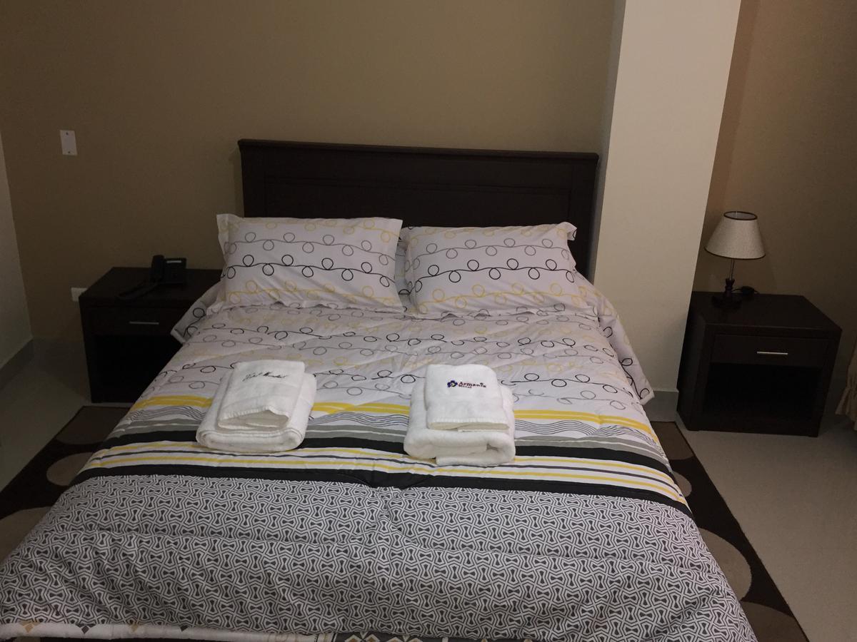 קוצ'במבה Armenia Hotel מראה חיצוני תמונה